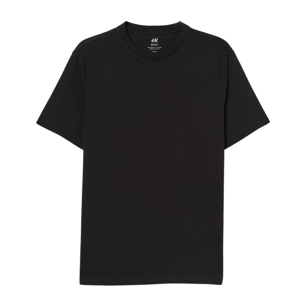 Black t-shirt.