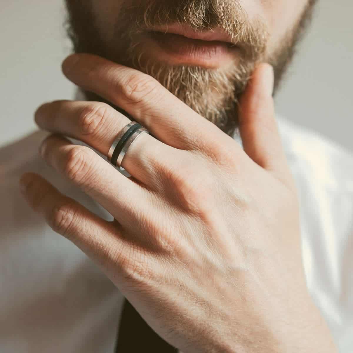 Mens ring middle on sale finger